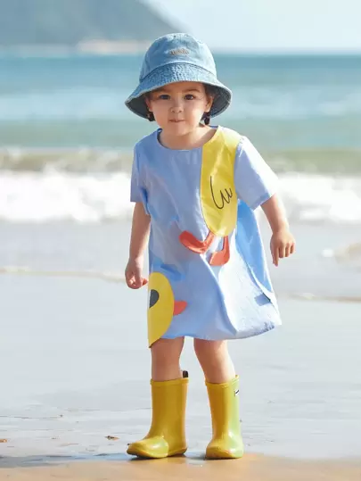 小女童卡通貼布細節後紐扣連衣裙