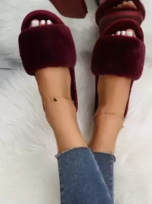Minimalist Fluffy Bedroom Slippers