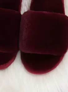 Minimalist Fluffy Bedroom Slippers