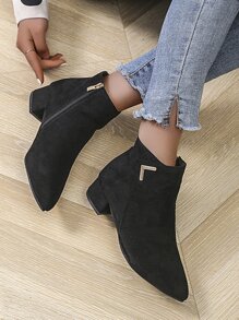 Botas Clásicas Negras Con Detalle De Metal Y Cremallera Lateral - Negro - Ver 1