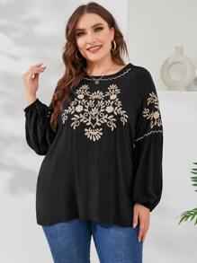 Mulvari Plus Chevron & Floral Embroidery Lantern Sleeve Blouse - Black - View 3