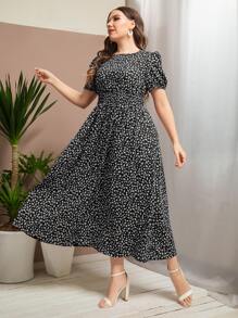 Modelyn 大碼小碎花腰部打褶泡泡袖洋裝不附腰帶