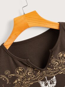 ROMWE 圖案印花缺口V領T恤 - 巧克力棕 - 查看 4