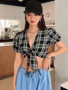 DAZY 格紋印花泡泡袖前打結短款襯衫 - 黑與白 - 查看 8