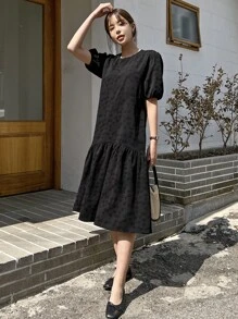 DAZY Vestido De Manga Abultada Con Estampado Floral Jacquard Y Dobladillo Con Volantes Y Diseño De Frunce - Negro - Ver 5