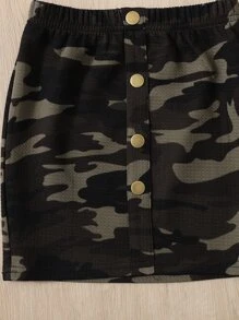 SHEIN Young Girl Letter Graphic Asymmetrical Neck Top & Camo Print Skirt - Multicolor - View 3