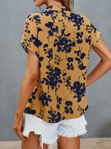 SHEIN VCAY Blusa con estampado floral de cuello de muesca - Amarillo - Ver 2