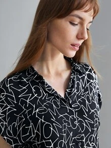 MOTF PREMIUM SILK BATWING SLEEVE SHIRT - Black and White - View 7