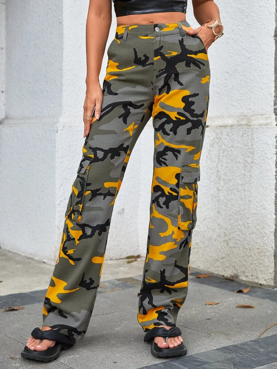 SHEIN Tall Camo Print Flap Pocket Side Cargo Jeans - Multicolor - View 1