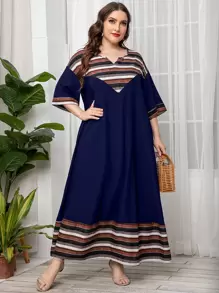 Seusyu 大碼條紋和幾何圖案缺口領落肩袖連衣裙