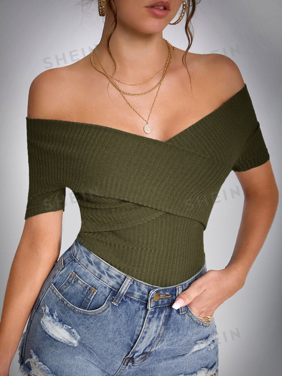 SHEIN Tall Camiseta unicolor de hombros descubiertos tejida de canalé - Verde militar - Ver 1