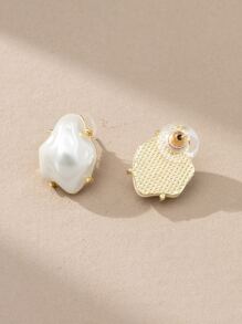 1 Pair Asymmetrical Faux Pearl Decor Stud Earrings - White - View 2