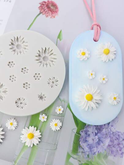 1pc Flower Design Round Silicone Mold