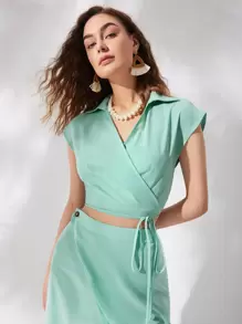 側打結蝙蝠袖短款上衣和圍裹下擺半身裙