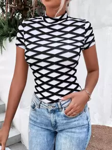 SHEIN Unity Áo thun nữ Hình học Tất cả trên in Giải trí - Đen và trắng - Xem 1