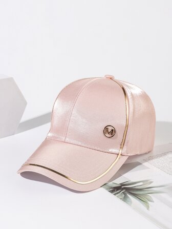 時尚棒球帽，帶有中碼標籤