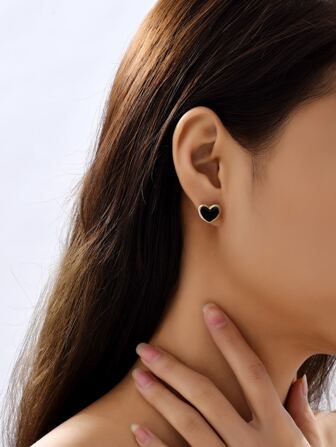 Pendientes de botón con diseño de corazón