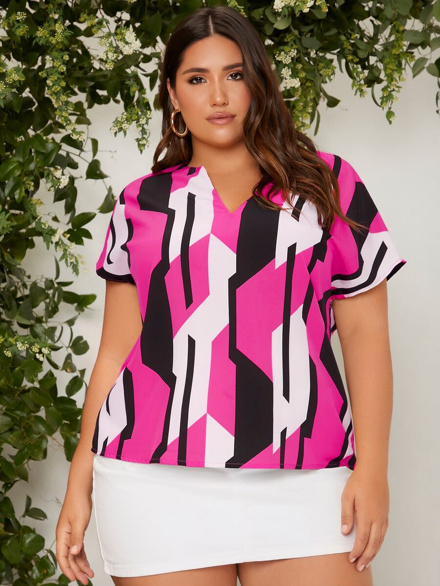 SHEIN LUNE 大碼幾何印花撞色蝙蝠袖缺口領襯衫 - 彩色 - 查看 1