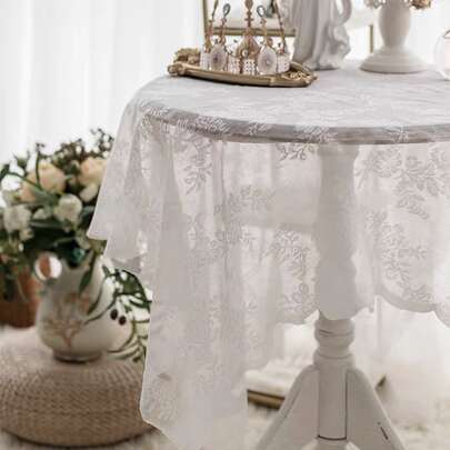 Khăn trải bàn ren hoa
