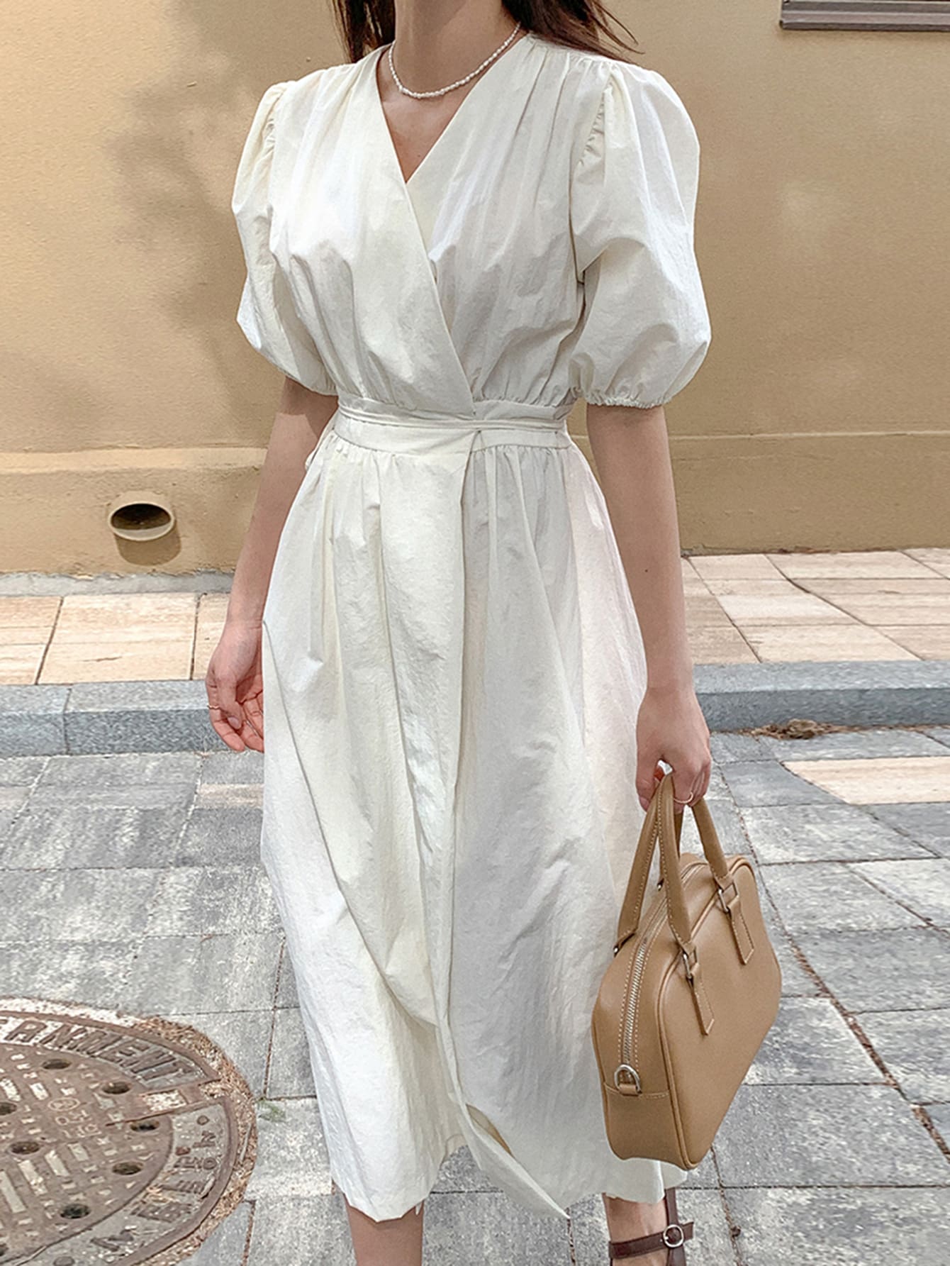 DAZY 素色泡泡袖後綁帶連衣裙 - 白色 - 查看 1