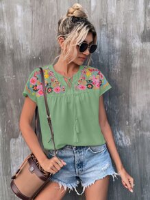 SHEIN Holidaya Geo Embroidery Tassel Tie Neck Batwing Sleeve Blouse - Green - View 8