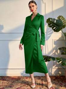 Modelyn 素色圍裹側繫帶連衣裙 - 綠色 - 查看 4