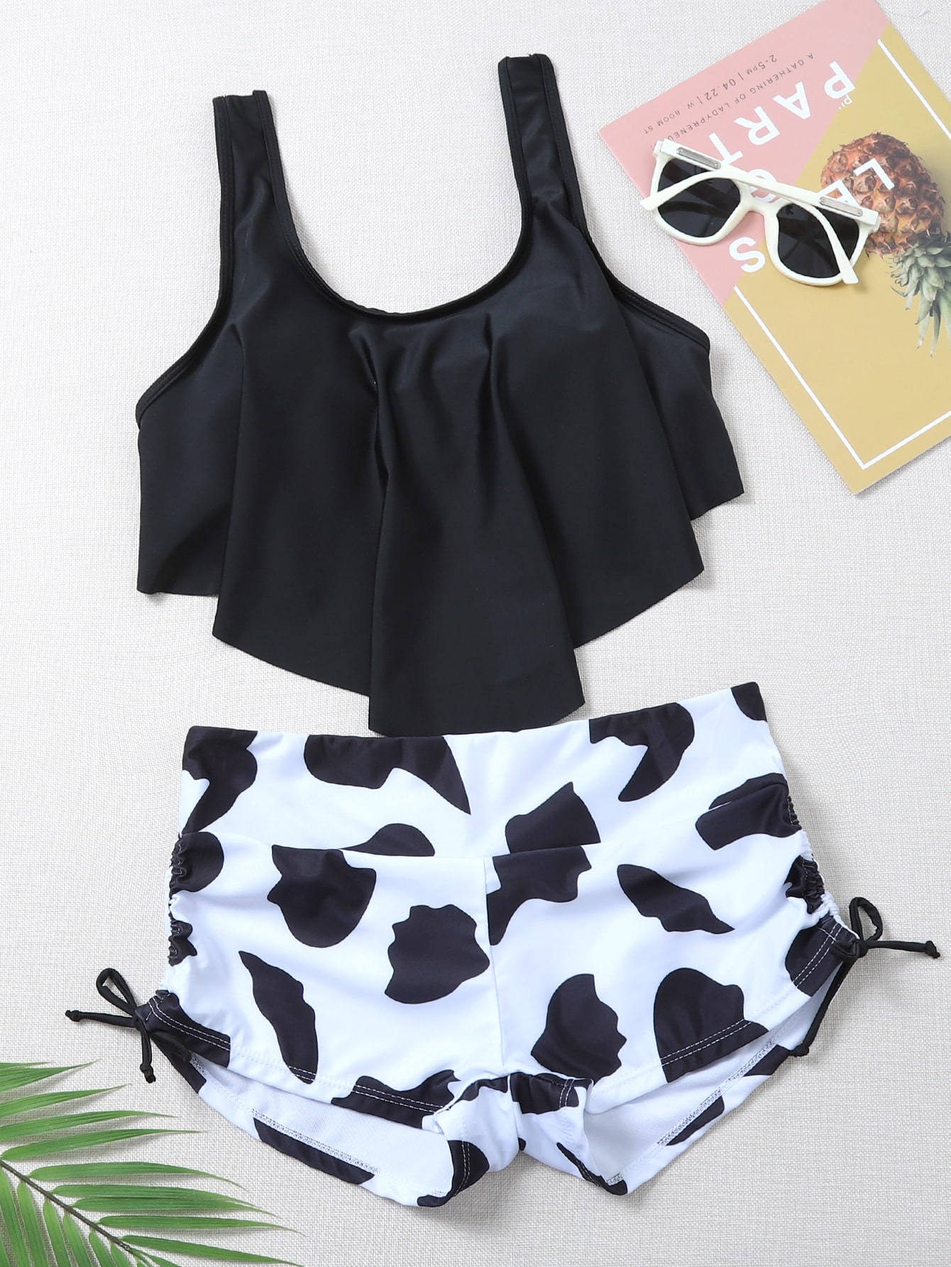 Bañador bikini con volante con patrón de vaca Moda de Mujer SHEIN