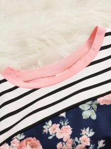 SHEIN 少女条纹和花卉印花 T 恤 儿童花卉上衣 儿童花卉上衣 女童可爱上衣 女童可爱上衣 女童儿童上衣 - 彩色 - 查看 3