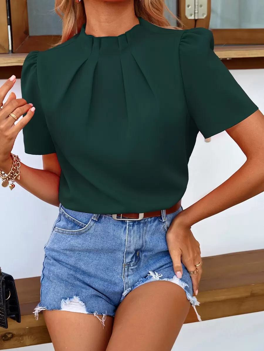 EMERY ROSE Blusa con cuello alto y espalda con abertura, blusas de manga corta - Verde Oscuro - Ver 1