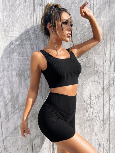 Conjunto deportivo unicolor tejido de canalé