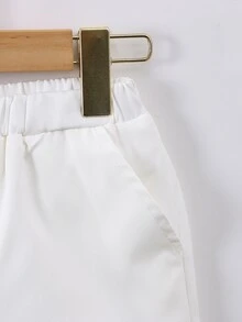 小男童雙色格子前蝴蝶結襯衫和短褲和帽