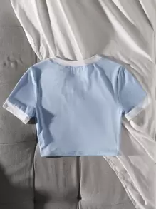 SHEIN Unity 字母图案对比边饰 T 恤 图案 T 恤 女式上衣 - 淺藍色 - 查看 2