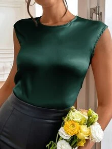 SHEIN Privé Blusa unicolor sin manga de satén - Verde Oscuro - Ver 4
