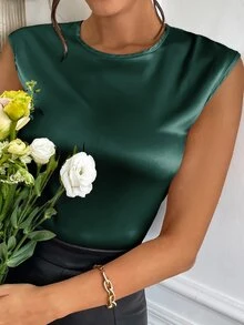 SHEIN Privé Blusa unicolor sin manga de satén - Verde Oscuro - Ver 5