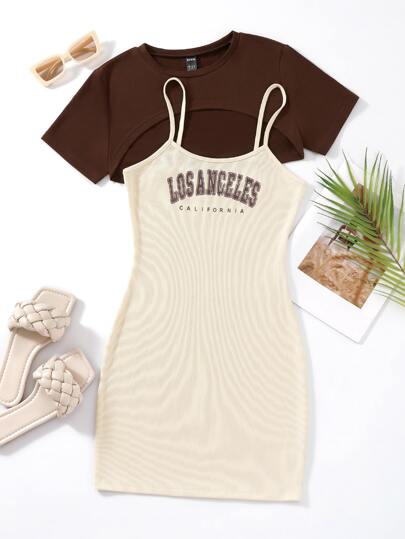 con estampado de letra Vestido de tirantes & Camiseta irregular