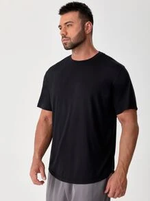Manfinity VCAY Men Plus Solid Round Neck Tee - Black - View 1