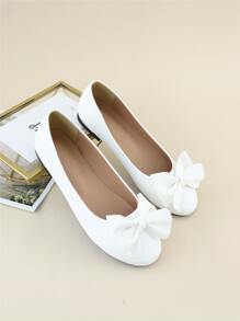 秋冬女士白色蝴蝶结装饰芭蕾平底鞋，学院风圆头平底鞋情人节款