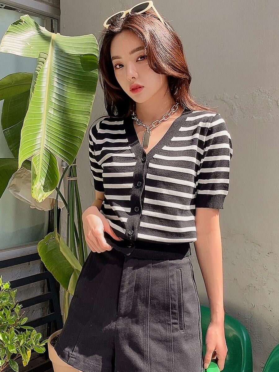 FRIFUL Mẫu sọc Nút phía trước Áo len Mở - Đen và trắng - Xem 1