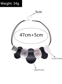 Bead Decor Oval Pendant Necklace