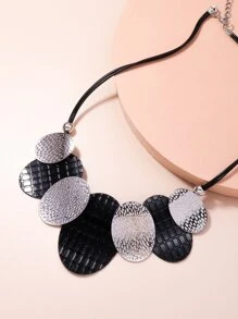 Bead Decor Oval Pendant Necklace