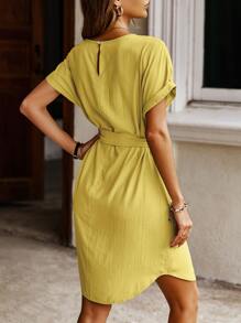 蝙蝠袖後鎖孔弧形下擺繫腰帶連衣裙