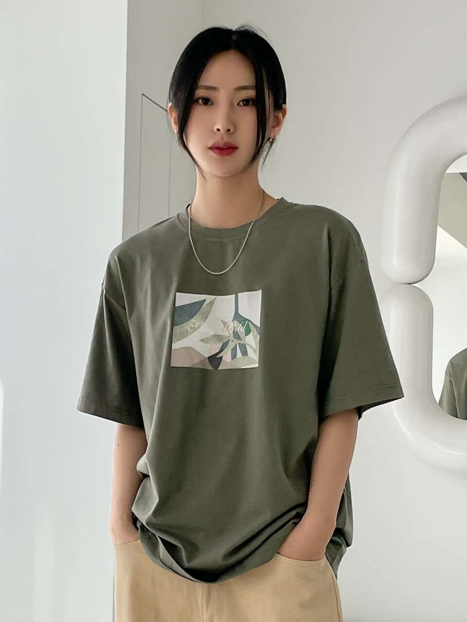 Letter & Plant Print Drop Shoulder Tee