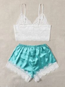 提花蕾絲貝殼邊貼身吊帶背心和緞面短褲睡衣套裝