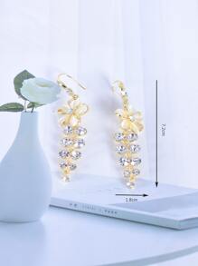 水鑽和花朵裝飾耳墜