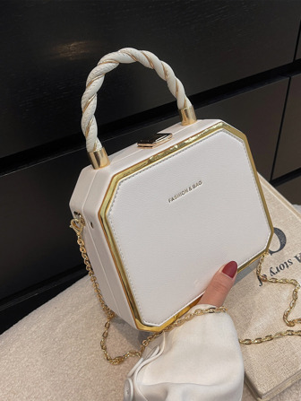 Quiet Luxury Letter Waterproof, Lightweight, Mini Letter Graphic Chain Box Bag For Teen Girls Women College Students, Rookies & White-Collar Perfect ForCollege, Commute, For Women, Rookies & White-Collar Ers, For Lady, For Female For /Commute//, For Festivals/Vacation/Holiday, Business Casual Women Bag, Perfect For Office, Business And Work