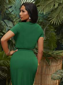 SHEIN SXY Solid Crop Tee and Knot Waist Skirt Set - Green - View 2