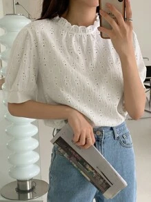 DAZY Áo thun tay phồng cổ thêu diềm có lỗ gắn - trắng - Xem 3