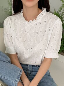 DAZY Áo thun tay phồng cổ thêu diềm có lỗ gắn - trắng - Xem 4