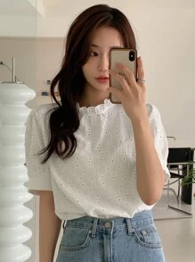 DAZY Áo thun tay phồng cổ thêu diềm có lỗ gắn - trắng - Xem 6