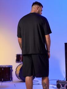 EASEVO Men Plus Bear & Slogan Graphic Tee & Shorts - Black - View 2